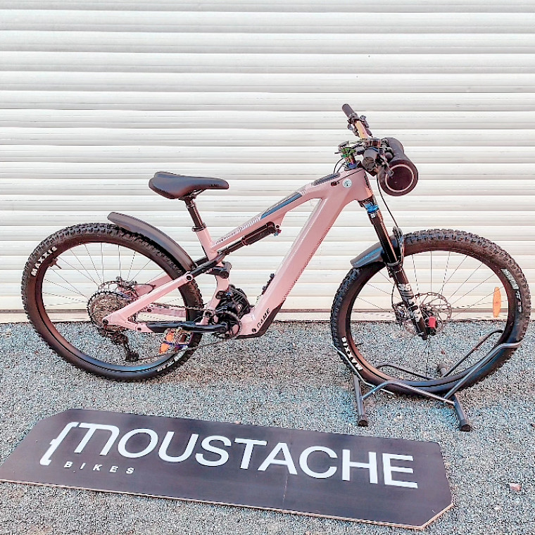 MOUSTACHE BIKES GAME 150.7